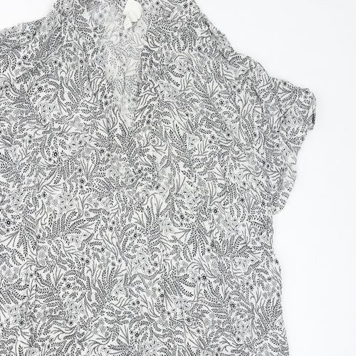 H&M Womens White Floral Viscose Basic T-Shirt Size 16 V-Neck
