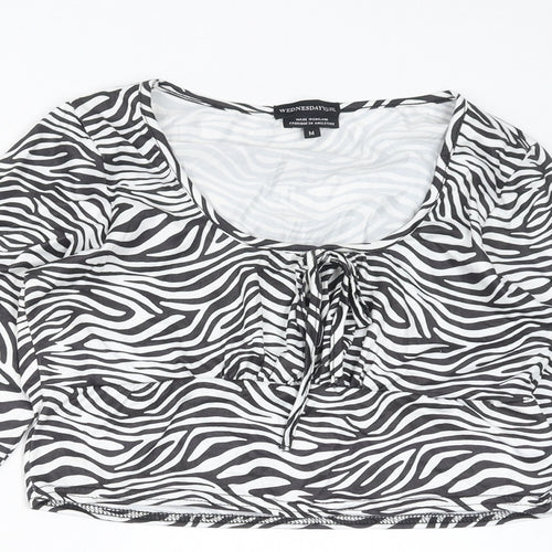 Wednesday's Girl Womens White Animal Print Polyester Basic T-Shirt Size M Round Neck - Zebra, Cropped
