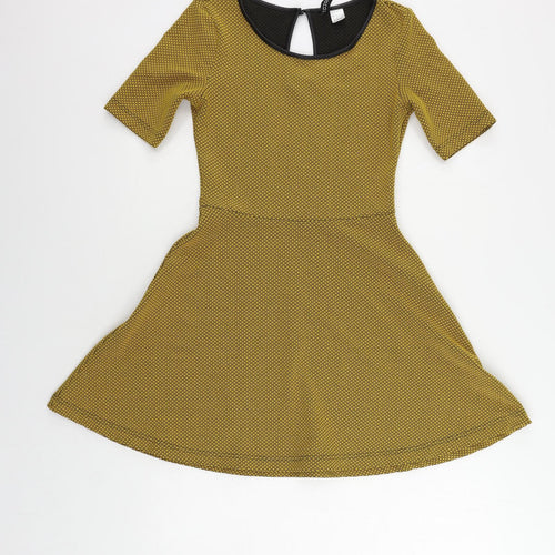 H&M Womens Yellow Geometric Polyester Skater Dress Size 6 Round Neck Button