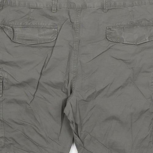 Marks and Spencer Mens Green Cotton Cargo Shorts Size 44 in L9 in Regular Zip - Pockets