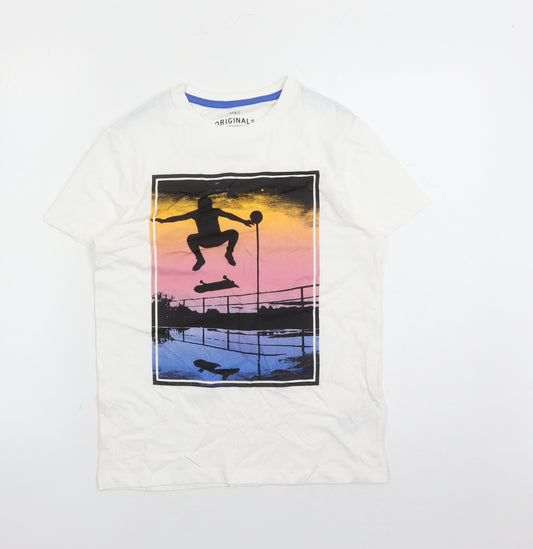 Marks and Spencer Boys White Cotton Basic T-Shirt Size 11-12 Years Crew Neck Pullover - Skateboard Graphic