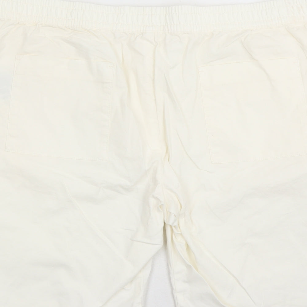 Marks and Spencer Mens White Cotton Chino Shorts Size 2XL L9 in Regular Zip - Elasticated Waist Pockets