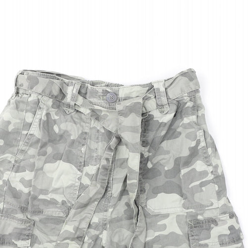 Marks and Spencer Womens Green Camouflage Lyocell Cargo Shorts Size 8 L7 in Regular Zip