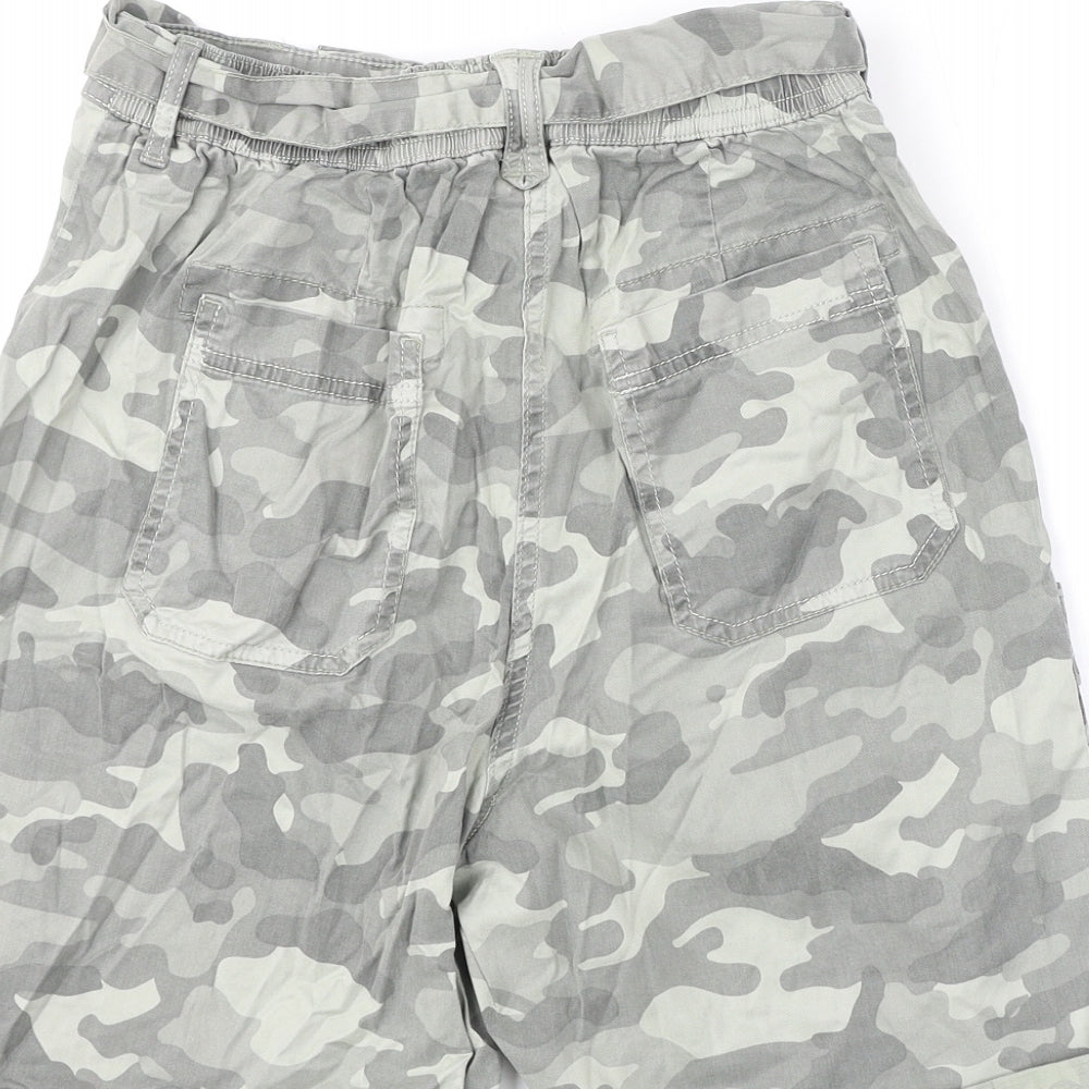Marks and Spencer Womens Green Camouflage Lyocell Cargo Shorts Size 8 L7 in Regular Zip