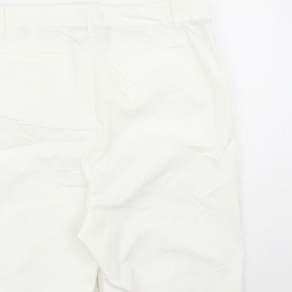 Marks and Spencer Womens White Cotton Chino Shorts Size 20 L10 in Regular Zip - Pockets