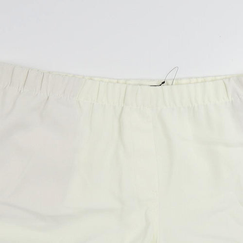Marks and Spencer Womens Ivory Polyester Basic Shorts Size 18 L6 in Regular - Elastic Waist