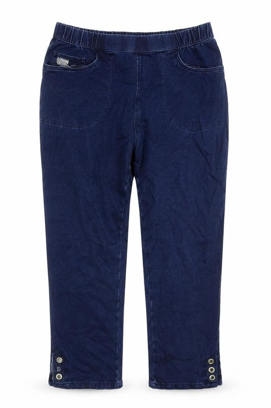 Front view of Dream Jeans women’s blue cotton capri jeans, size M, 20-inch leg regular