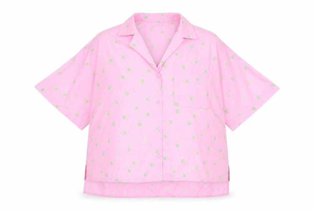 Front view of Noisy May women’s pink floral polyester basic button-up, size XL, collared