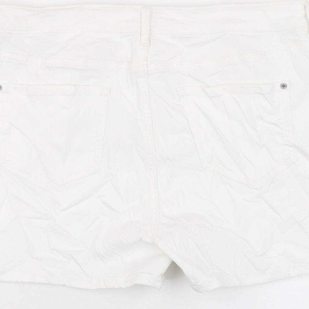 Marks and Womens White Cotton Hot Pants Shorts Size 14 L4 in Regular Button