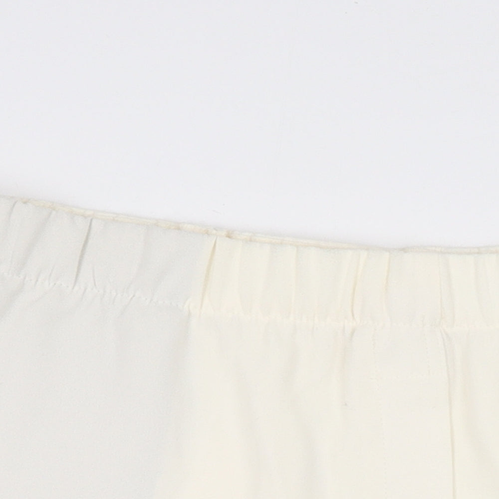 Marks and Spencer Womens Ivory Polyester Bermuda Shorts Size 20 L5.5 in Regular Pull On