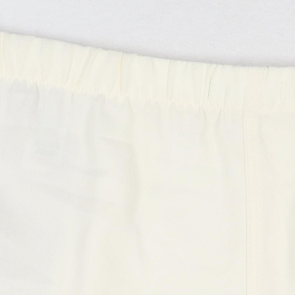 Marks and Spencer Womens Ivory Polyester Bermuda Shorts Size 20 L5.5 in Regular Pull On