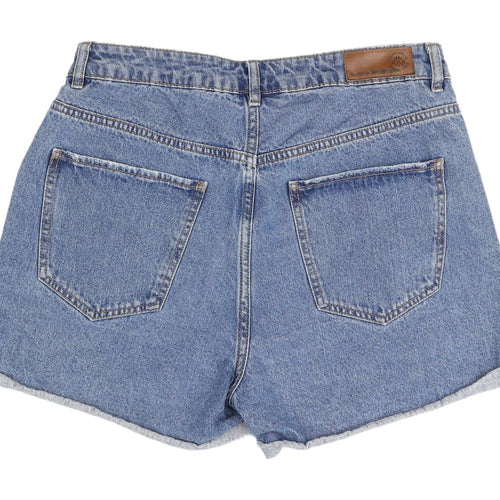 Vero Moda Women's Blue Denim Mom Shorts, Size L