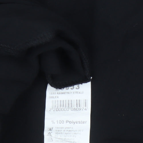 Emrey Women's Black Collared Long Sleeve Top M