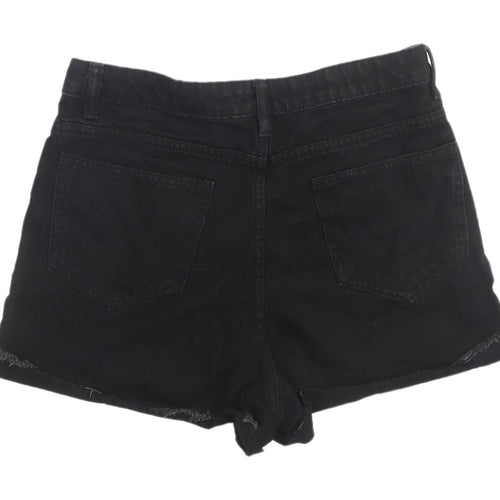 Boohoo Women's Black Cut-Off Denim Shorts