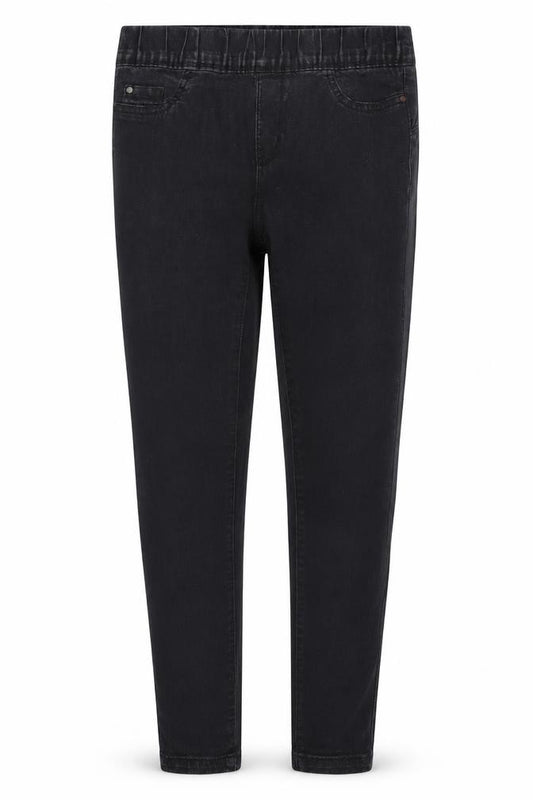 Front view of Primark Women's Black Jegging, size 8 Slim, Fit