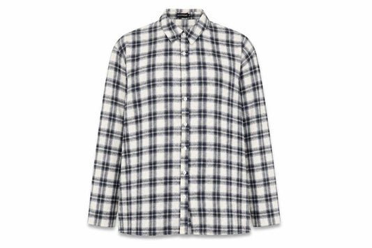 Front view of PRETTYLITTLETHING Women's Black Plaid Button-Up Shirt