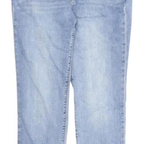 Gap Women's Blue Boyfriend Jeans Size 12 - Light Wash