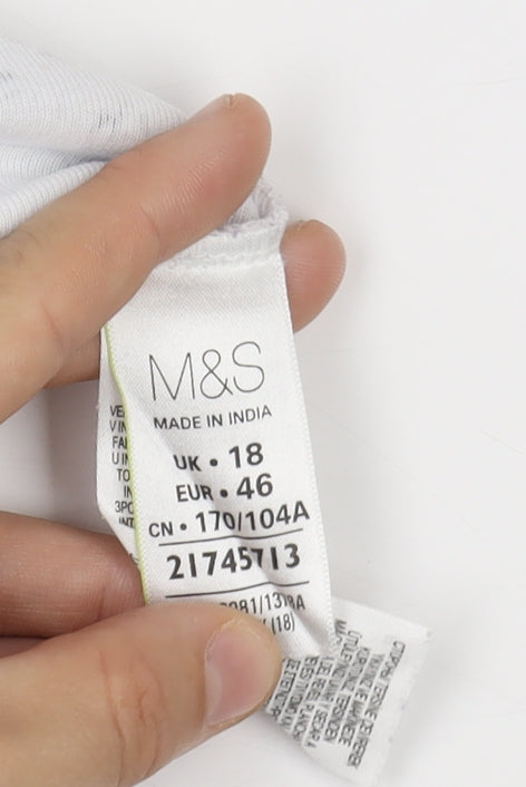 M&S Women's White Floral T-Shirt Size 18 V-Neck