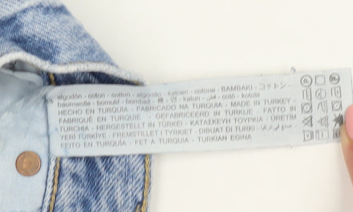 Zara Women’s Blue Distressed Straight Jeans Size 6