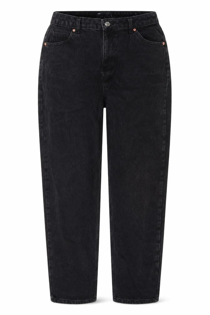 Front view of ASOS Design Women's Black Straight Leg Jeans, size 32