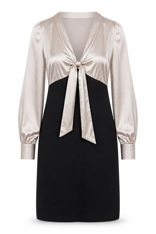 Front view of Wallis Women’s Black Shift Dress -, size UK 8