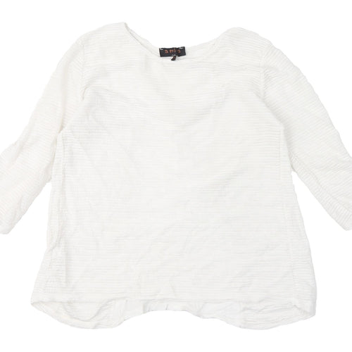 Amaya Women's White Basic Blouse, One Size, 3/4 Sleeve