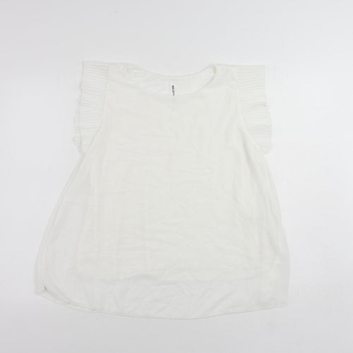 New Collection Womens White Polyester Basic Blouse Size M Round Neck - Ruffle