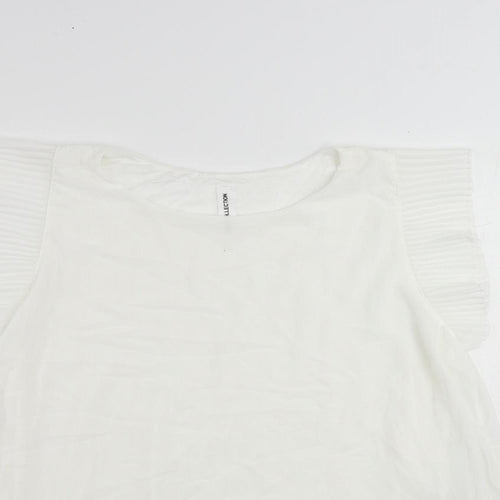 New Collection Womens White Polyester Basic Blouse Size M Round Neck - Ruffle