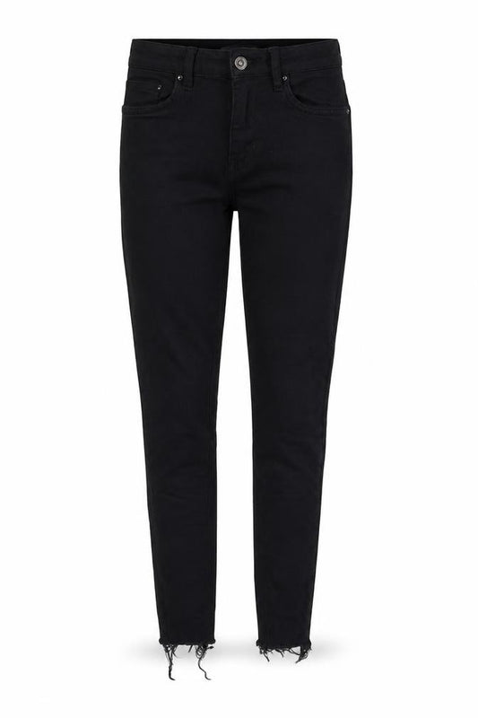 Front view of Queen Hearts women’s black cotton skinny jeans, size XS, 27-inch leg regular zip
