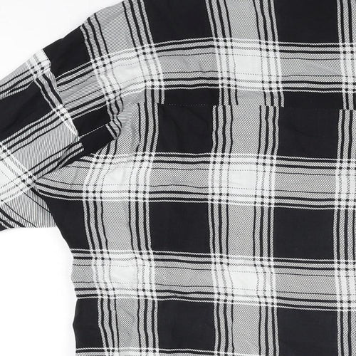 PRETTYLITTLETHING Womens Black Plaid Viscose Basic Button-Up Size 6 Collared
