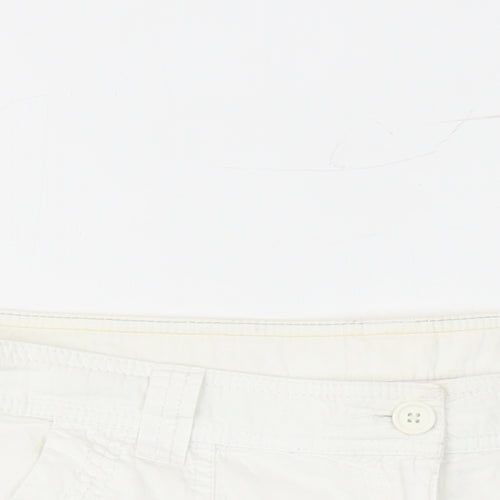 Marks and Spencer Womens White 100% Cotton Chino Shorts Size 18 L8 in Regular Zip - Pockets
