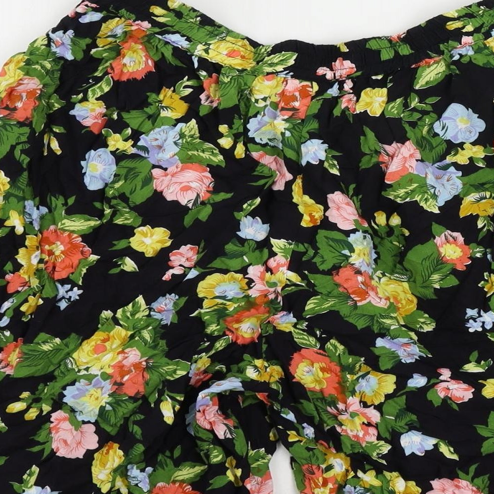 Casual Woman Womens Black Floral Cotton Basic Shorts Size 16 L9 in Regular Button - Elastic Waist