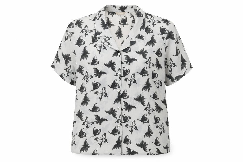 Front view of Anthology women’s green geometric polyester basic button-up, size UK 18, collared - butterfly print