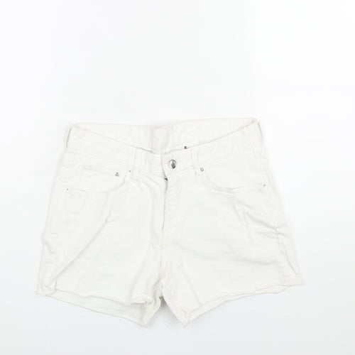 H&M Womens White Cotton Cut-Off Shorts Size 30 in L4 in Regular Zip