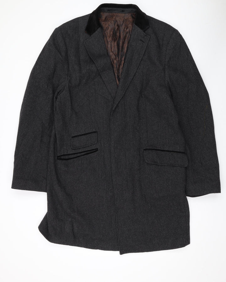 Ventuno Mens Grey Herringbone Overcoat Coat Size 44 Button