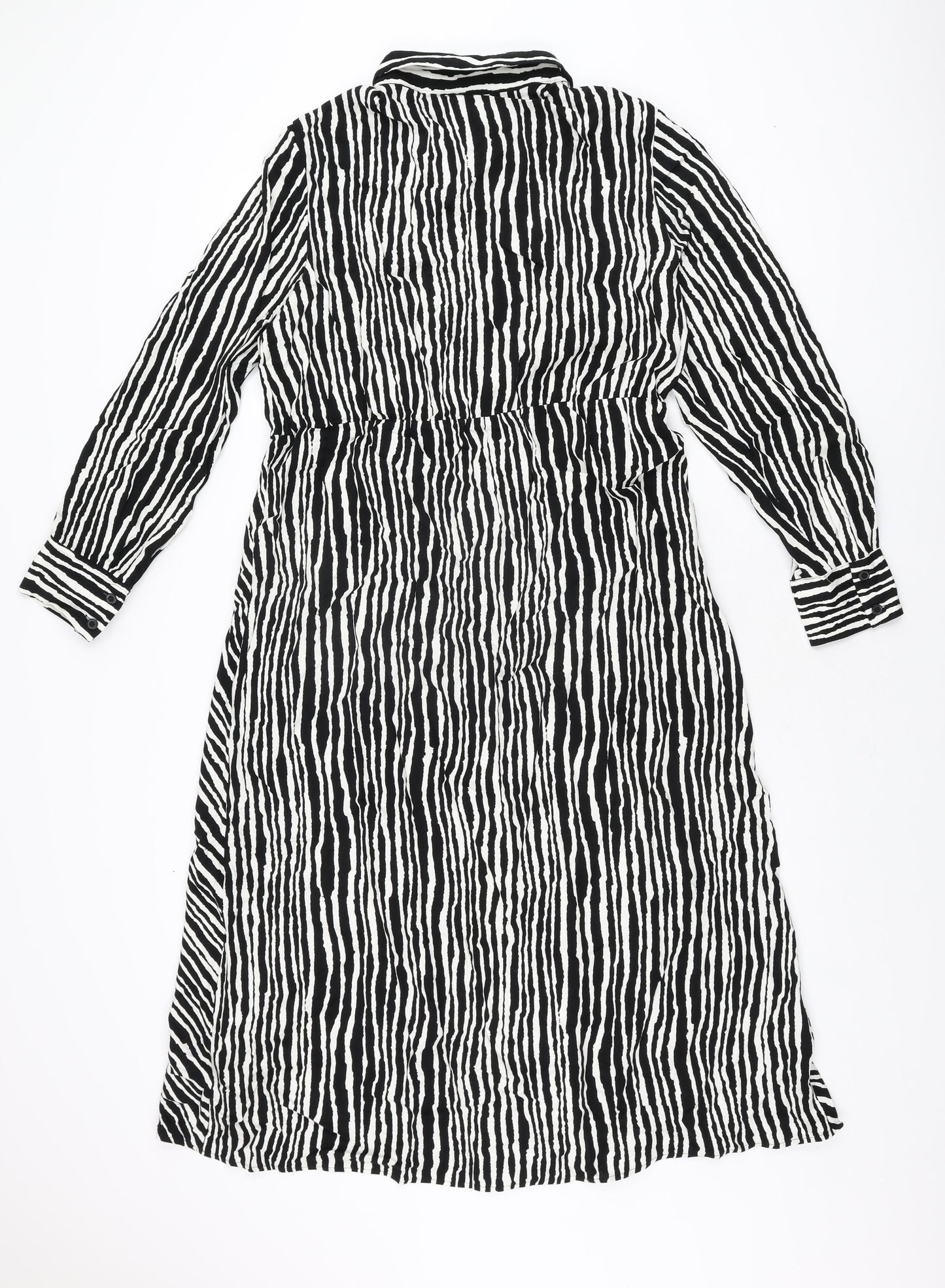 Marks and Spencer Womens Black Geometric Viscose A-Line Size 14 Collared Button