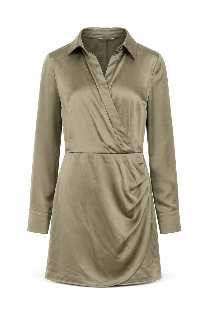Front view of Stradivarius women’s green polyester a-line, size S, v-neck zip