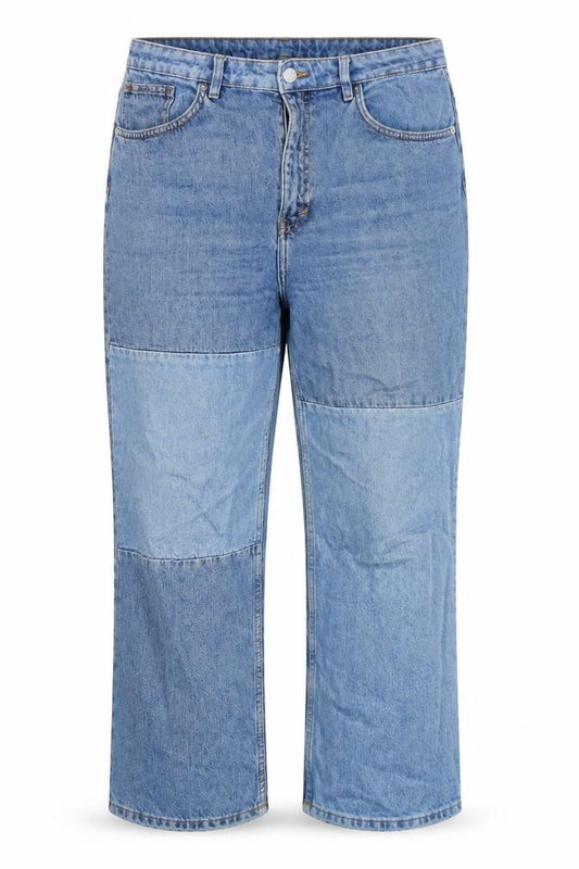Front view of Monki women’s blue cotton mom jeans, size UK 32, in, 25-inch leg regular zip