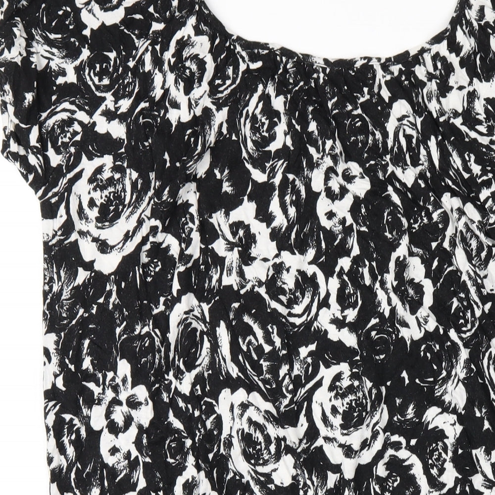 New Look Womens Black Geometric Viscose Basic T-Shirt Size 18 Scoop Neck