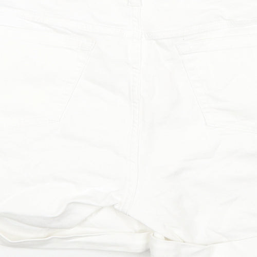 Torrid Womens White Cotton Mom Shorts Size 20 L4 in Regular Zip