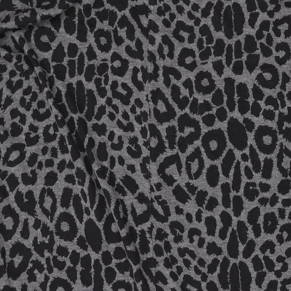 Yours Womens Grey Animal Print Viscose Basic Blouse Size 26 Round Neck