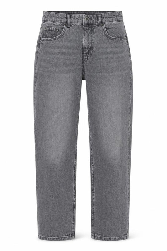 Front view of Pull&Bear women’s grey cotton mom jeans, size UK 8, 32-inch leg regular zip