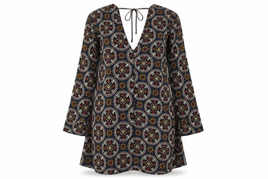 Front view of Boohoo women’s multicoloured geometric polyester a-line, size UK 10, v-neck pullover