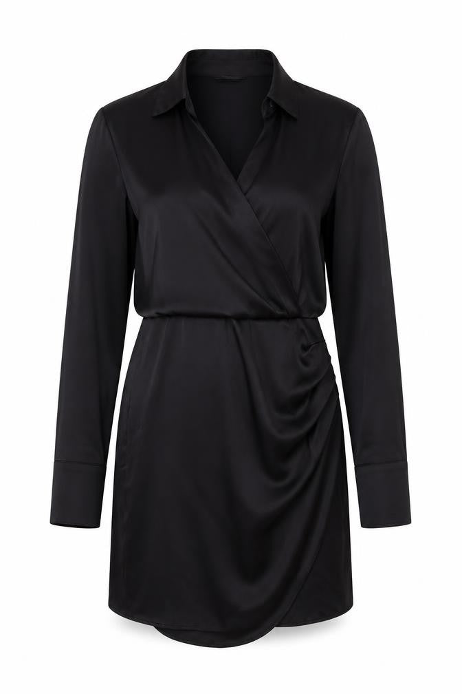 Front view of Stradivarius women’s black polyester a-line, size L, v-neck zip