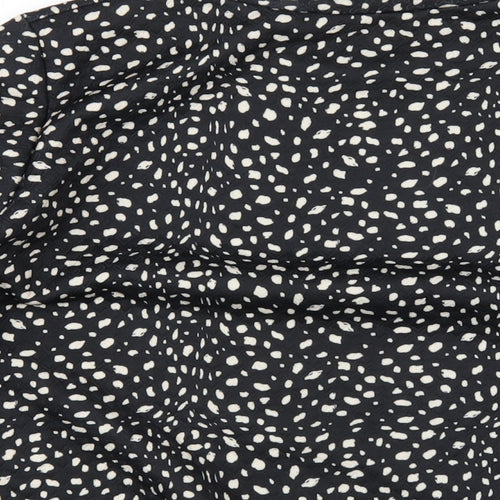 Jessica Graaf Womens Black Geometric Polyester Basic T-Shirt Size M Round Neck