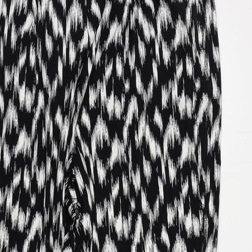 Marks and Spencer Womens Black Geometric Viscose Jogger Trousers Size 22 L26 in Regular - Elastic Waist