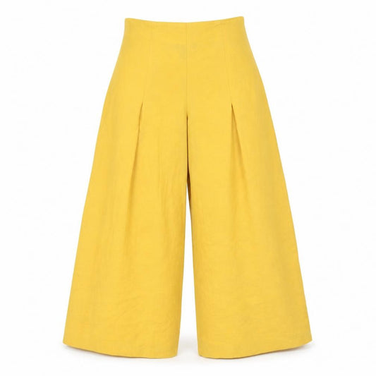 Front view of New Look women’s yellow polyester trousers, size UK 8, 24-inch leg regular zip