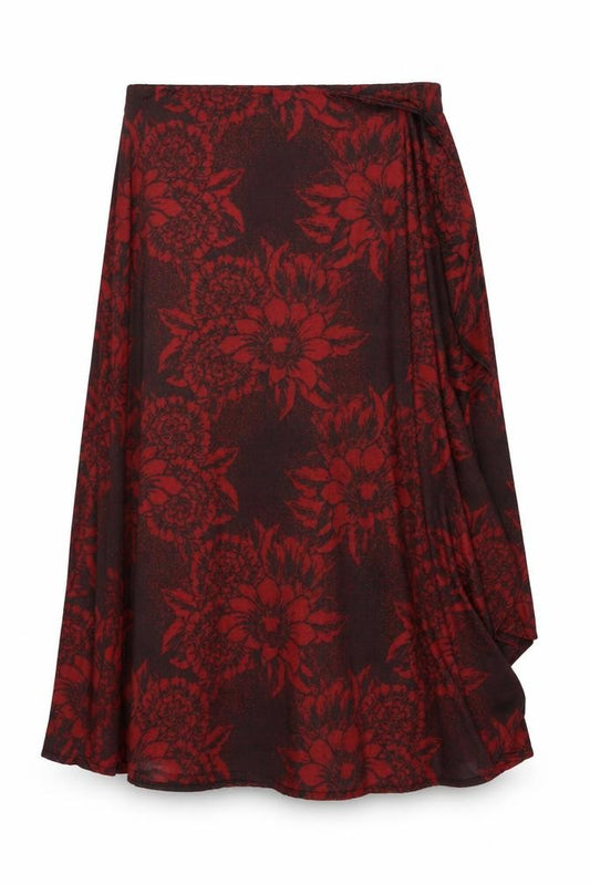 Front view of Zara women’s red floral polyester swing skirt, size L