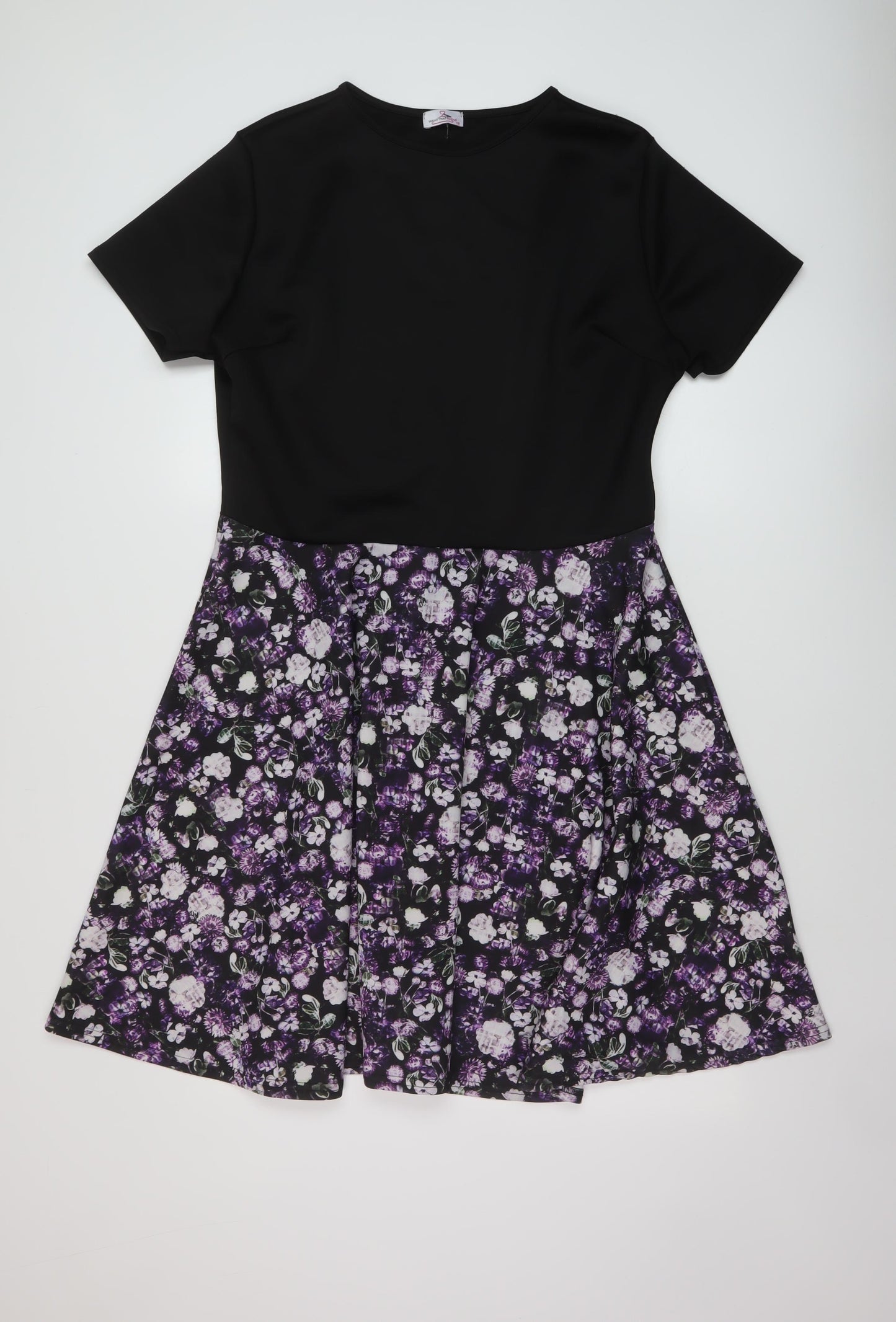 Want That Trend Womens Black Floral Polyester A-Line Size 18 Round Neck Pullover