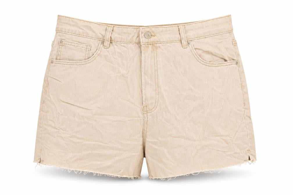 Front view of Denim & Co. women’s beige cotton cut-off shorts, size UK 20, regular zip